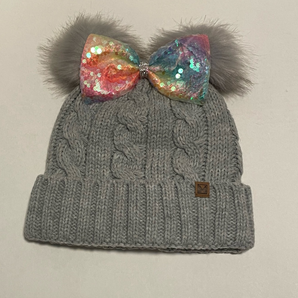 Women’s warm fuzzy beanie- New… never worn